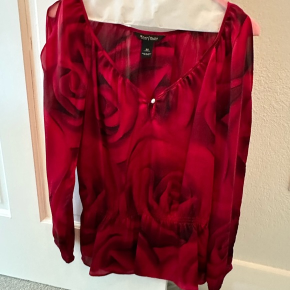 WHBM red and black blouse - Picture 1 of 4
